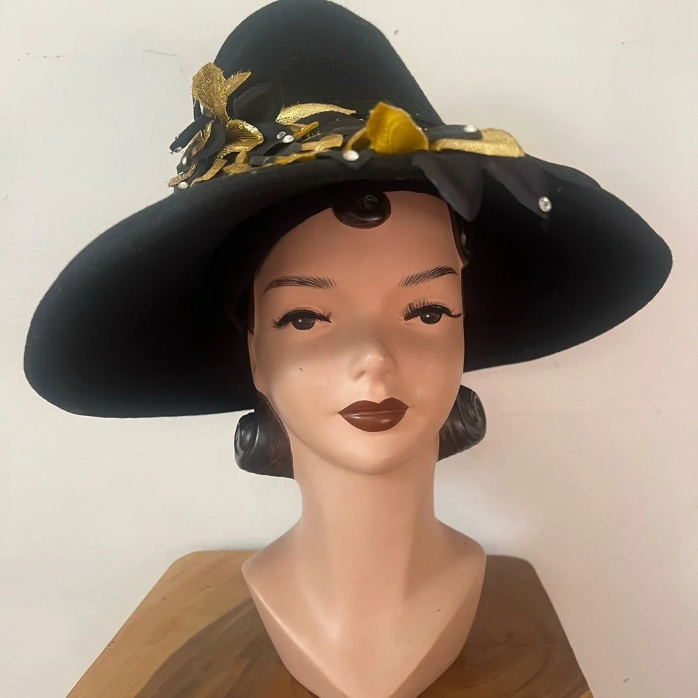 DEADSTOCK 90’s Vintage Black Wool Felt Fedora Gold Leaf Rhinestones Women's Hat - Picture 5 of 16